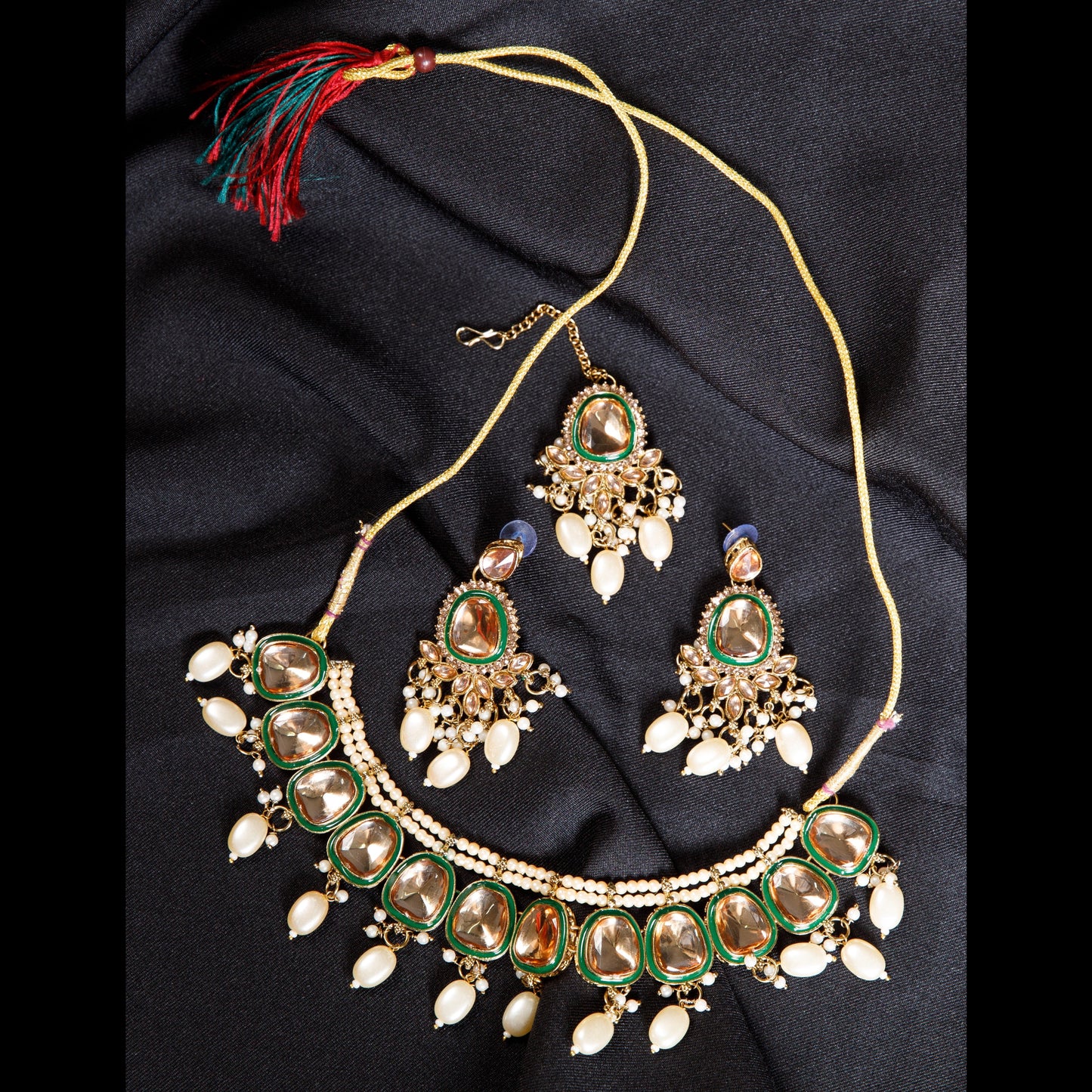Premium Green Kundan Choker Necklace Set with Maang Tikka