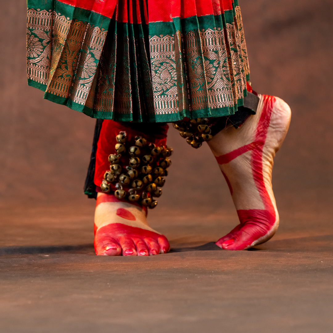Bharatanatyam Salangai – Red Cloth with Brass Bells (6 Rows)