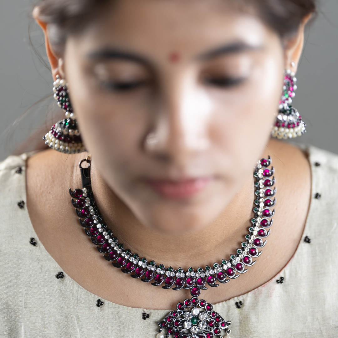 Black finish precious kemp Bharatanatyam Jewellery Mango design