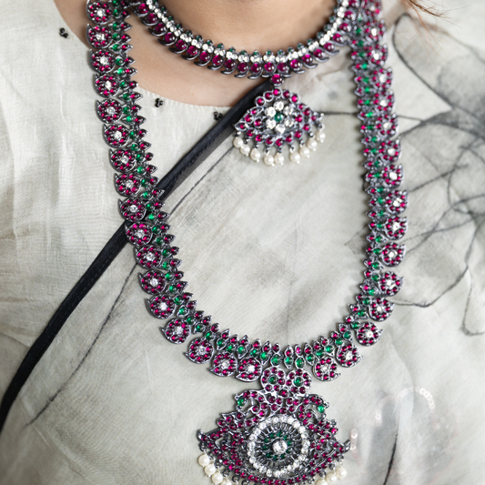 Black finish precious kemp Bharatanatyam Jewellery Mango design