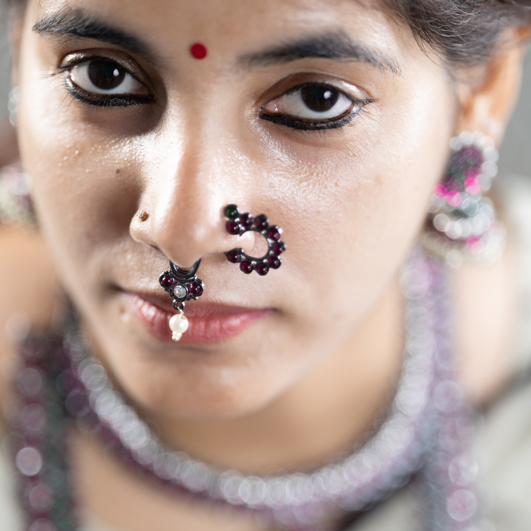 Black finish precious kemp Bharatanatyam Jewellery Mango design