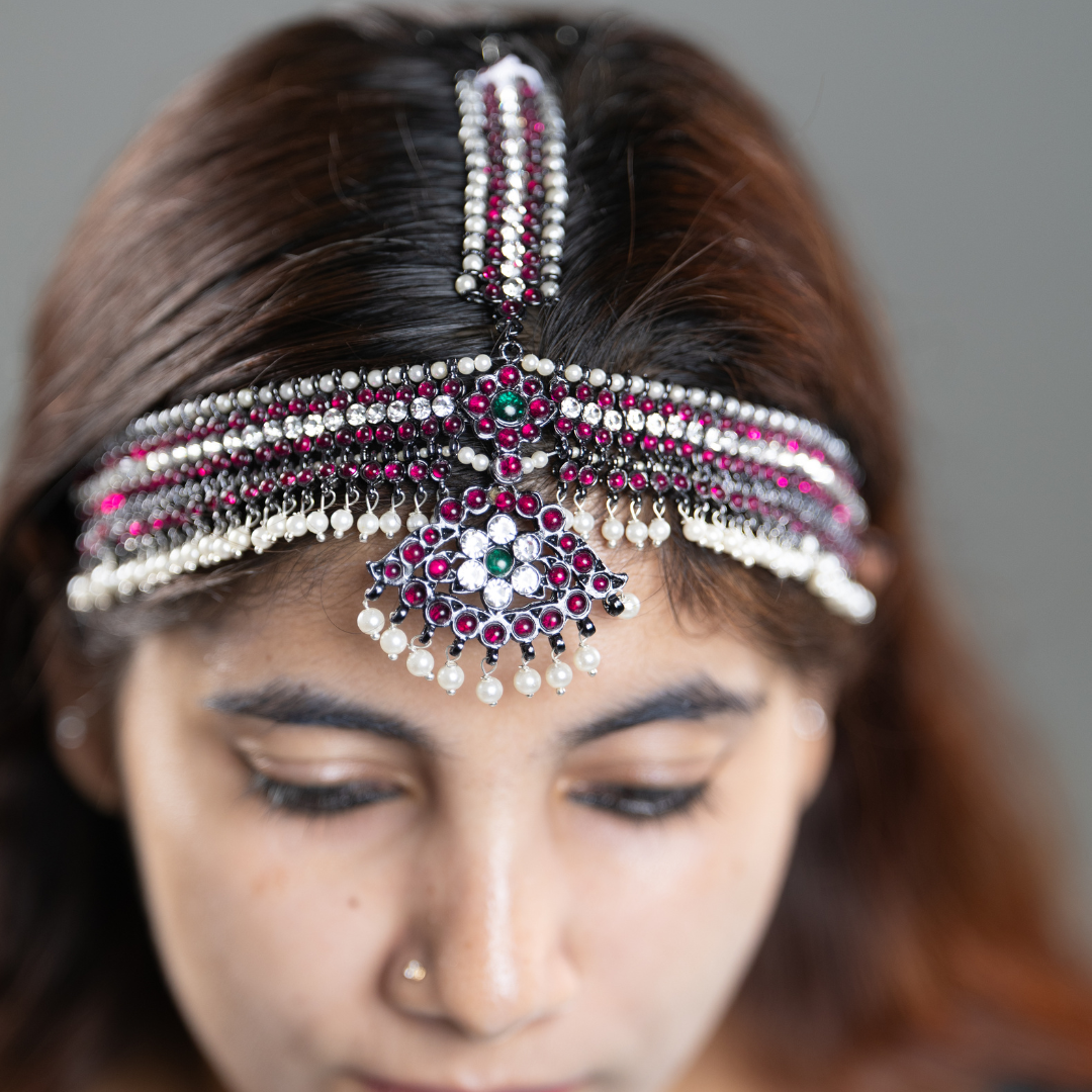 Black finish precious kemp Bharatanatyam Jewellery Mango design