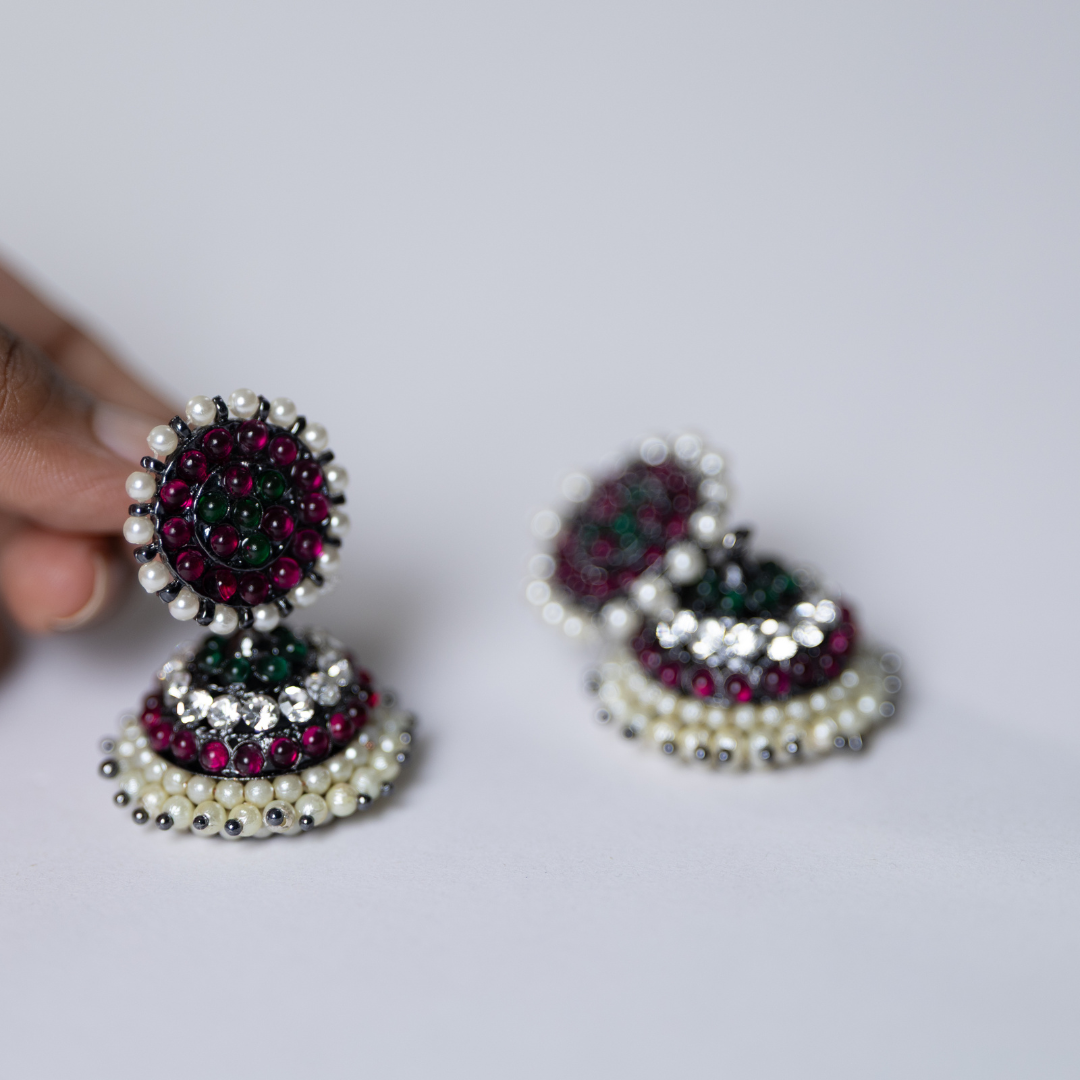 Black finish precious kemp Bharatanatyam Jewellery Mango design