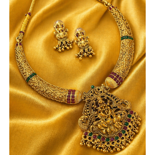 Gold Finish Antique choker Set