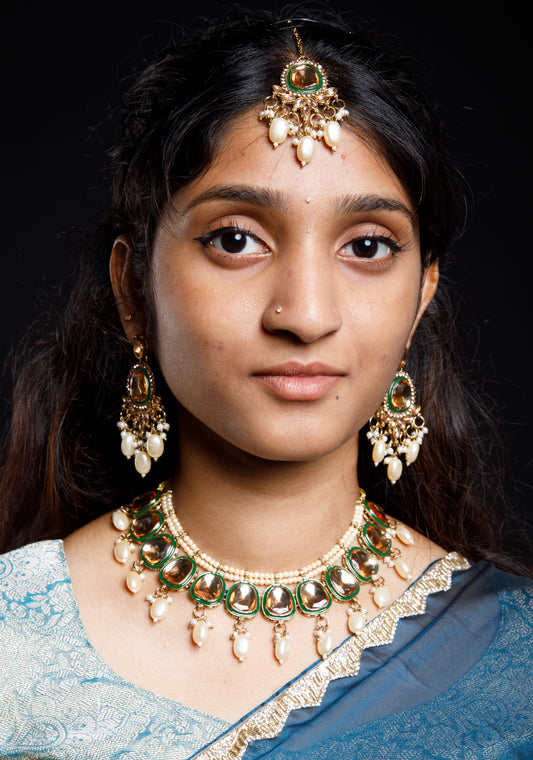 Premium Green Kundan Choker Necklace Set with Maang Tikka