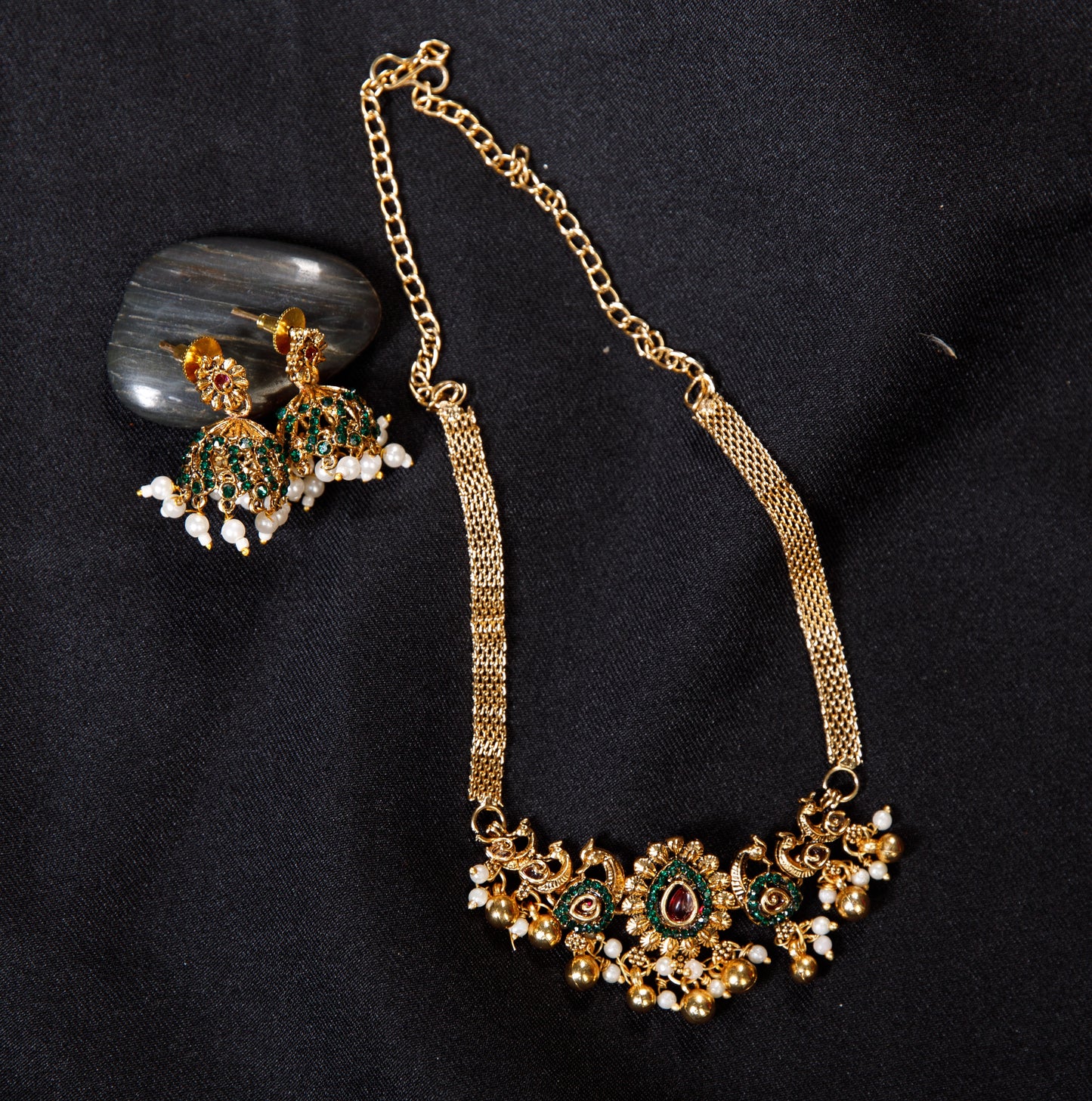 Emerald Green Peacock-Inspired Necklace Set with Pearl Drops
