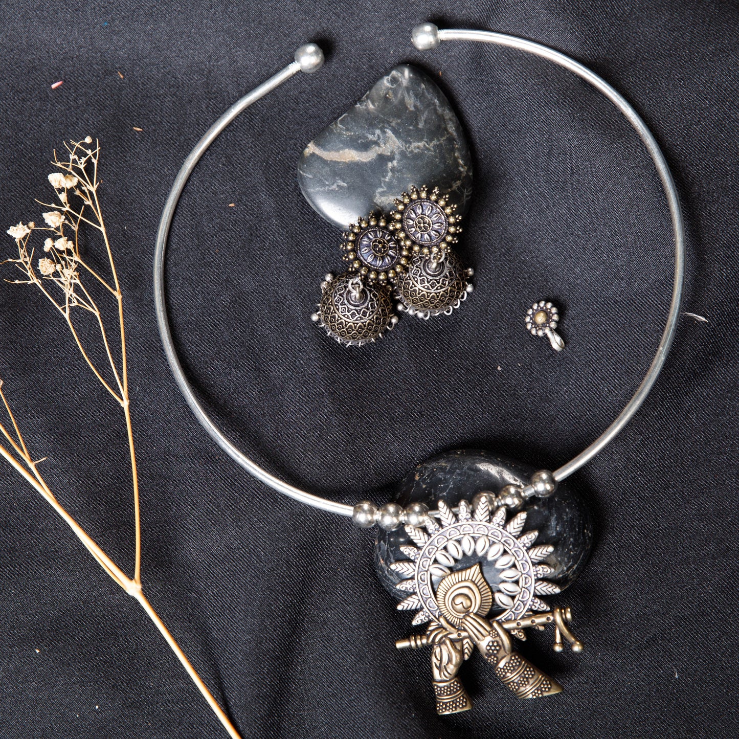 Oxidised Silver Two Tone Hasli Choker Necklace Set
