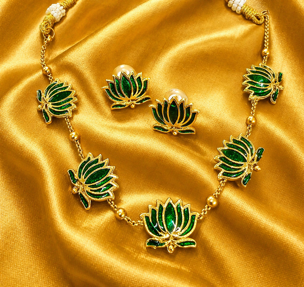 Gold Finish Antique choker Set