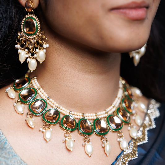 Premium Green Kundan Choker Necklace Set with Maang Tikka
